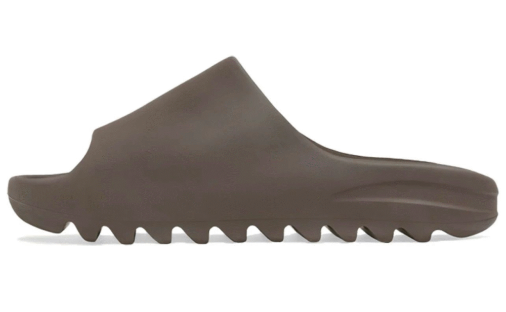3b731d_8a80d768572e403ea5d8c19200e5a63amv2.png Yeezy Slides Brown 2