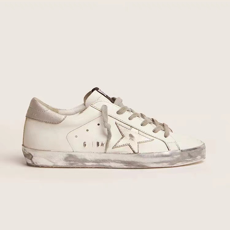 3b731d_9a872c8e91124a828fdd65f23f467f7bmv2.png Golden Goose Sneaker Sole Paint