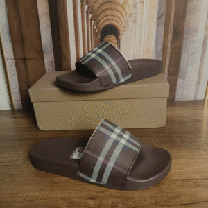 Burberry Slide Tripple Brown