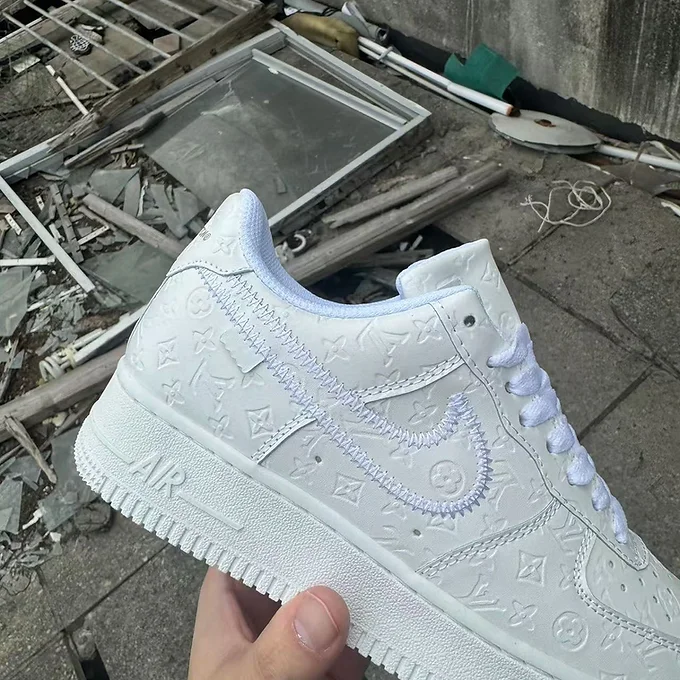 3b731d_706f34e2cd444187aa4eb933c072f153~mv2 LV Airforce All White