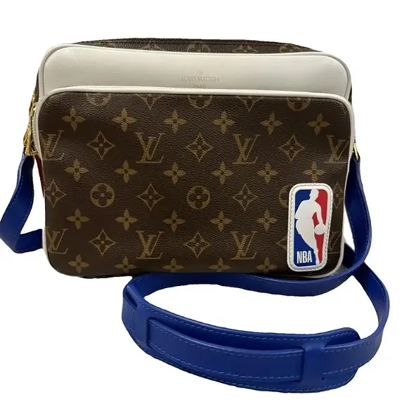3b731d_90050d3f4a8d4bc78078ca9493c1880c~mv2 LV Shoulder bag Nba