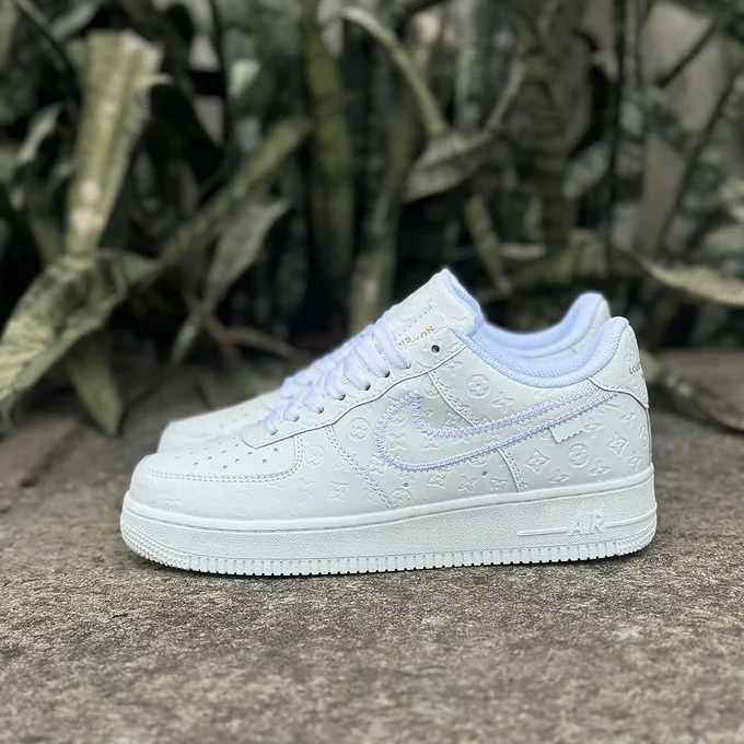 3b731d_b83e9fc2ab2345d79cdc484c7a9acc52~mv2 LV Airforce All White