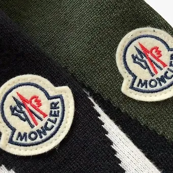 Moncler Zip Weste black