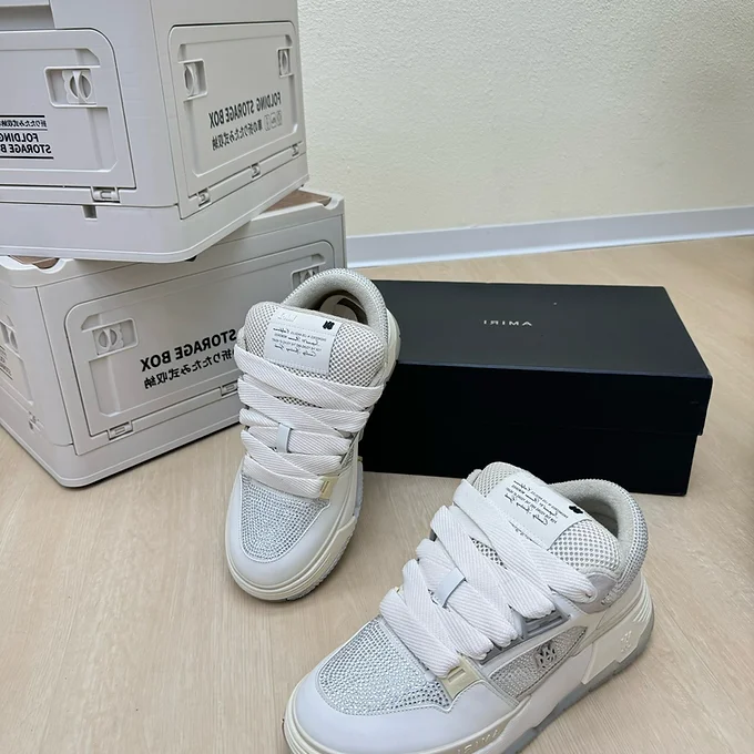 5c0623_00cc81166ab1465cac3e9b89f9a60ef0~mv2 Amiri MA-1 Shiny White