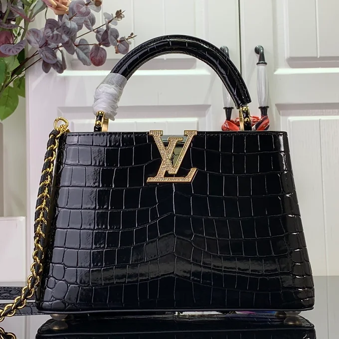 5c0623_1cb96abfd92a45de916f52f23ffe5971~mv2 LV Handbag Black Leather