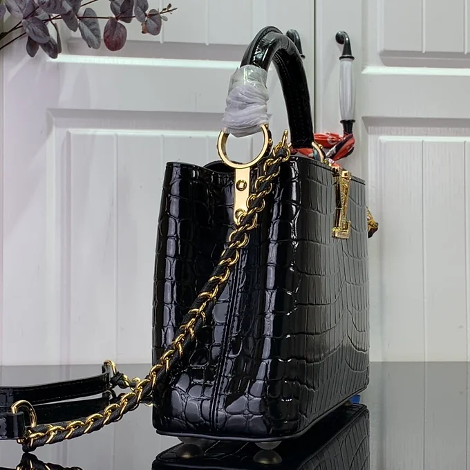 5c0623_58bd2f7c47b44bf8a2c60ad11ecdd0c6~mv2 LV Handbag Black Leather