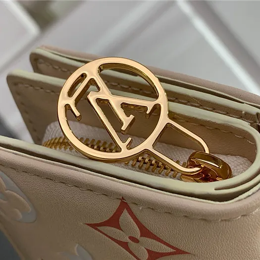 5c0623_6273dbb1dc2b47efa9e5c7eaa6ee004c~mv2 (1) LV Wallet women wallet