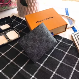 LV classic wallet black classic 2.0