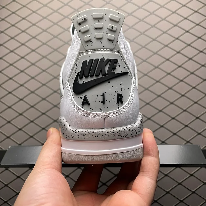 Nike Air Jordan 4 cement