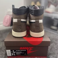 NIKE AIR JORDAN 1 OG TRAVIS SCOTT MOCHA