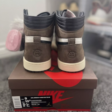 cad729_72d6c0672b59438092c1c5620969a78c~mv2 NIKE AIR JORDAN 1 OG TRAVIS SCOTT MOCHA