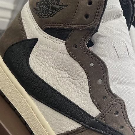 cad729_effc0d88380b40b59a288423621d5975~mv2 NIKE AIR JORDAN 1 OG TRAVIS SCOTT MOCHA