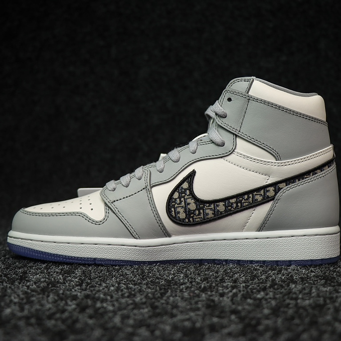 d39d3d_051810d9676841199672ad2242351d38~mv2 Jordan 1 x Dior