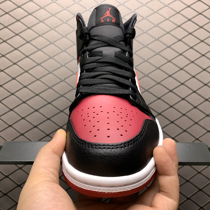 Jordan 1 bred toe