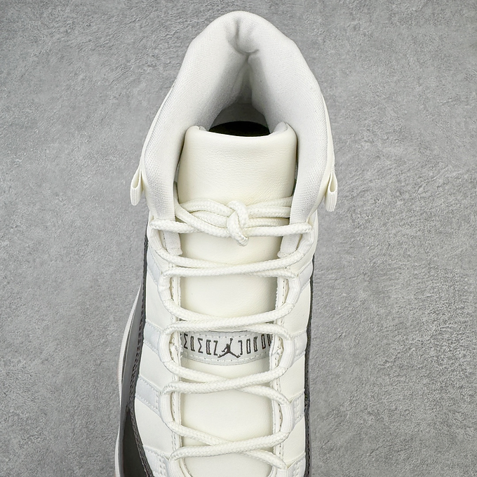 Air jordan 11 neapolitan