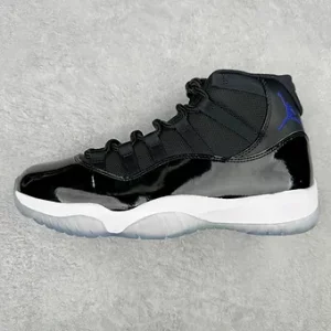 Air jordan 11 space jam