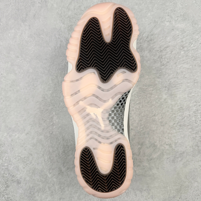 Air jordan 11 neapolitan