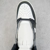 Air jordan 1 black and white