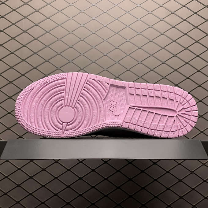 d39d3d_9a3b68df38f741928542d539622f856b~mv2 Jordan 1 arctic pink