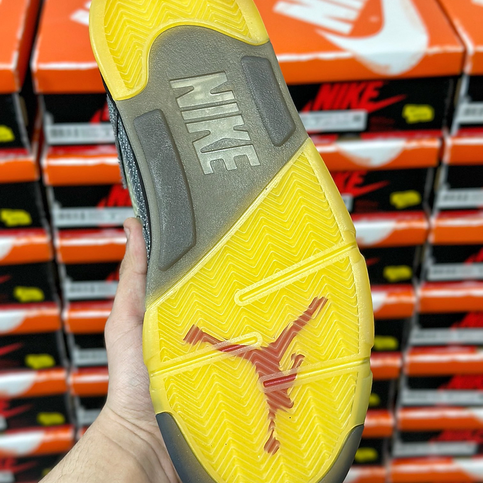 d39d3d_9a3c600ec380483d889bd40d76ab9e24~mv2 Air jordan 5 x OFF WHITE SP