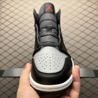 Jordan 1 shadow red