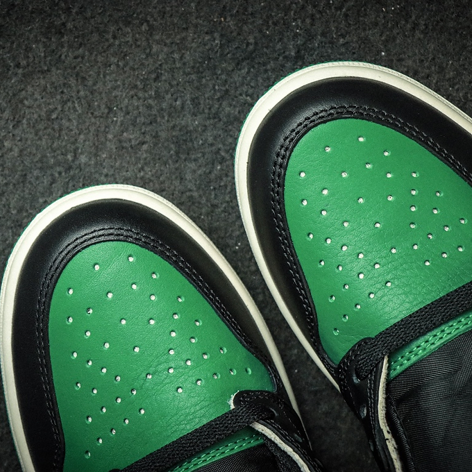 Jordan 1 black and green toe