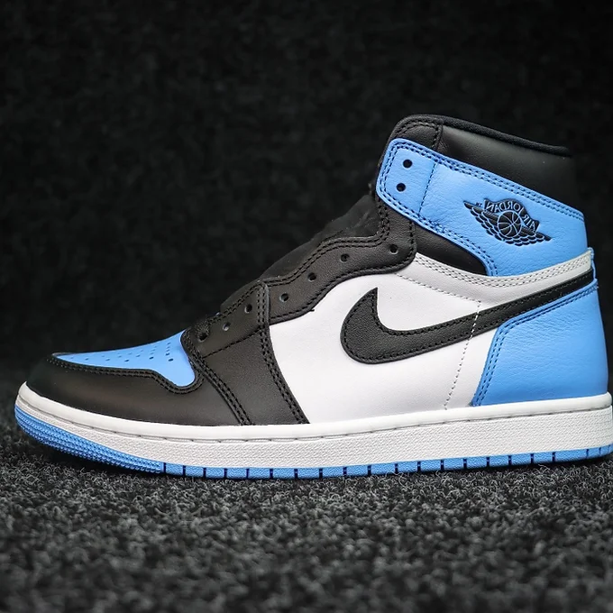 Air jordan 1 north carolina blue and black toe