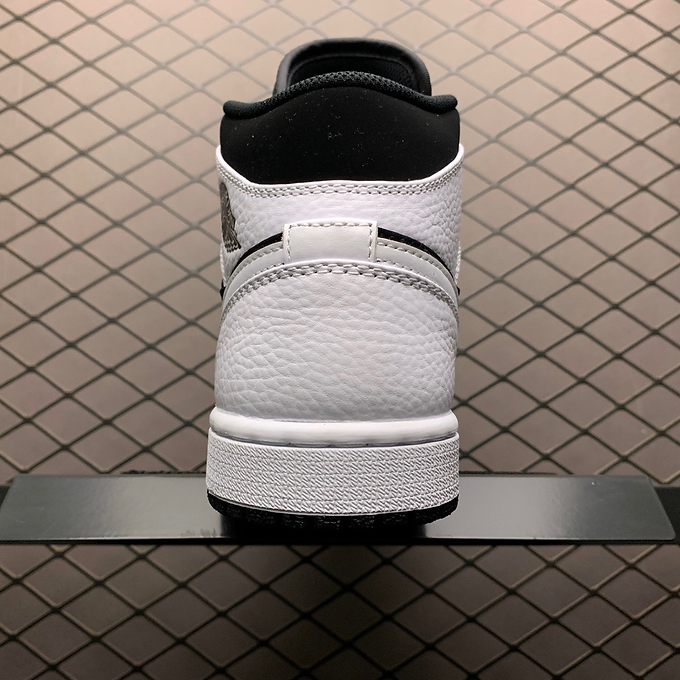 Air jordan 1 tuxedo