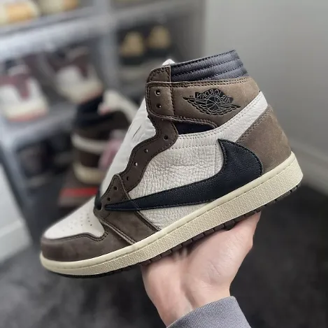 d39d3d_d2f5b069982a46f7953721bbfac0d0b0~mv2 NIKE AIR JORDAN 1 OG TRAVIS SCOTT MOCHA