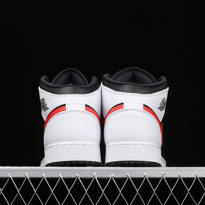 Jordan 1 chile red