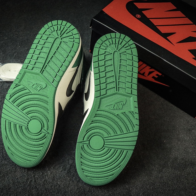 Jordan 1 black and green toe