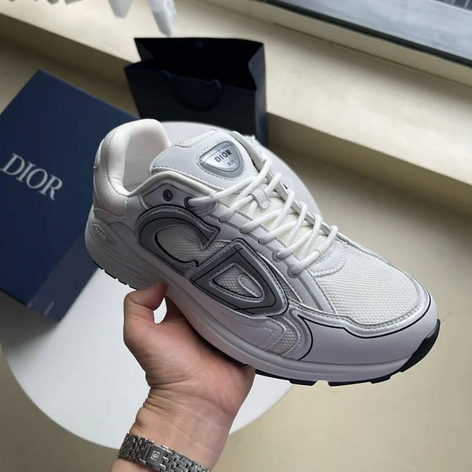 3b731d_274e9021589e4cf7bb8d7b7bf32e9ff6~mv2 Dior B30 White