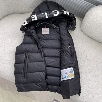3b731d_8f0ee1b6864b4431b803c502fdda6a5e~mv2 Moncler Puffer Vest Black