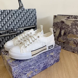 Dior B23 Low Beige