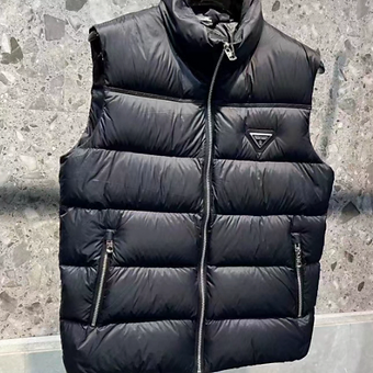 3b731d_f9f75ba577ed4ec0b197c37b7f9825f3~mv2 Prada Puffer Vest Black