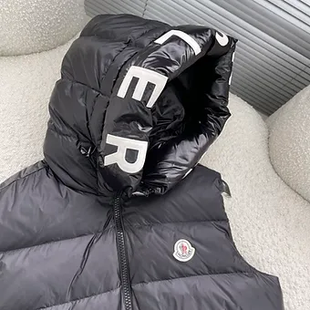 3b731d_fc8197ba1e61415f904d4ba205313849~mv2 Moncler Puffer Vest Black