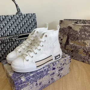 Dior B23 High Beige