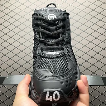 5c0623_27cd7f3e690844c094c8fa73f09fb3f7~mv2 Balenciaga Runners all black