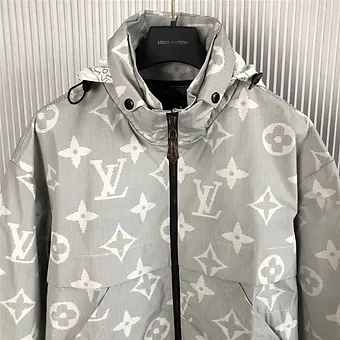 5c0623_7a48e14efc22499bb52f349c29b0af94~mv2 Louis Vuitton raincoat