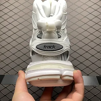5c0623_8375c9242c384f2bad55216501a775fa~mv2 Balenciaga Track Hike white