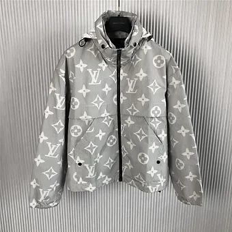 5c0623_90085c1b35ee40bcb35f8b855db46d53~mv2 Louis Vuitton raincoat