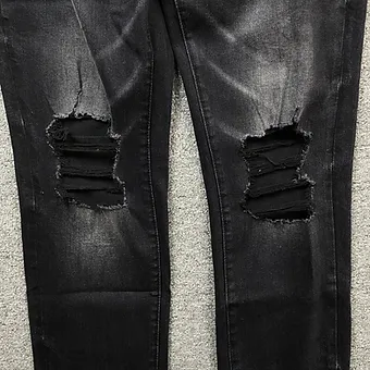 5c0623_c3123b0ca58149719bb449eaf8dec73e~mv2 Purple Jeans black ripped
