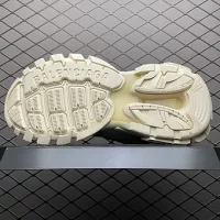Balenciaga Tracks beige