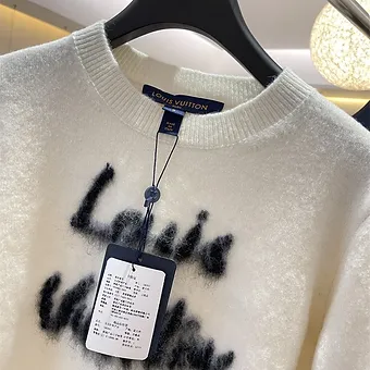 LV 1V Sweater Top Version