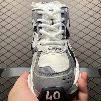 5c0623_f0e0ac21c54e4295b75ceafcaf024c6a~mv2 Balenciaga Runners all white black