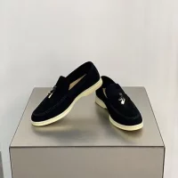 Loro Pianas black extra