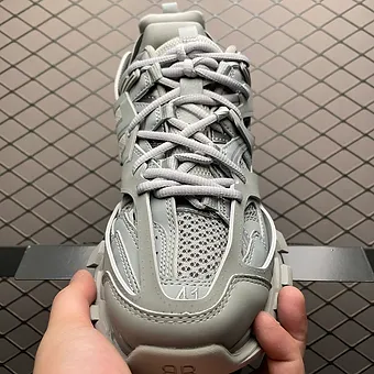 cad729_044285b702f04260b3e55d317c889c9f~mv2 BALENCIAGA TRACKS GRAY