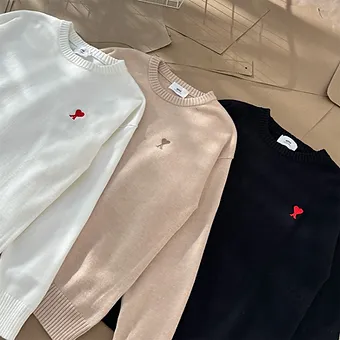 cad729_26fbebf40502494ba61a9933adca1dfa~mv2 AMI de Paris soft sweater 3 colors