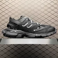 BALENCIAGA TRACK WHITE BLACK VERSION