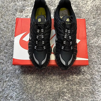 Nike Shox Black